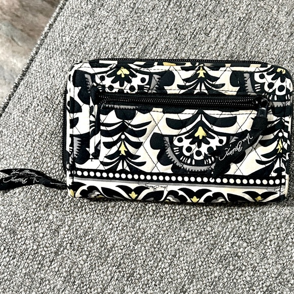 Vera Bradley Turnlock Cotton Wallet. Floral Design. Checkbook, Card, Cash, Coin - Picture 4 of 4